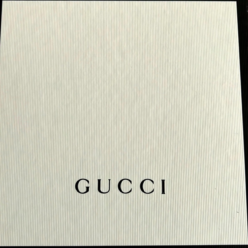 Double G Gucci belt in mint condition.